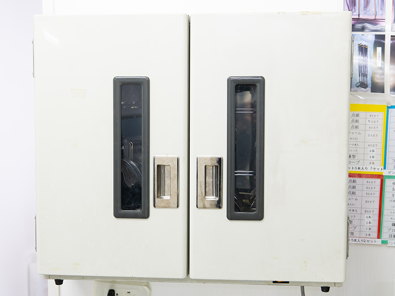 殺菌灯キャビネット